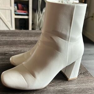 Sugar White Boots